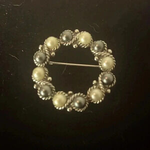 vintage avon faux pearl brooch round circle